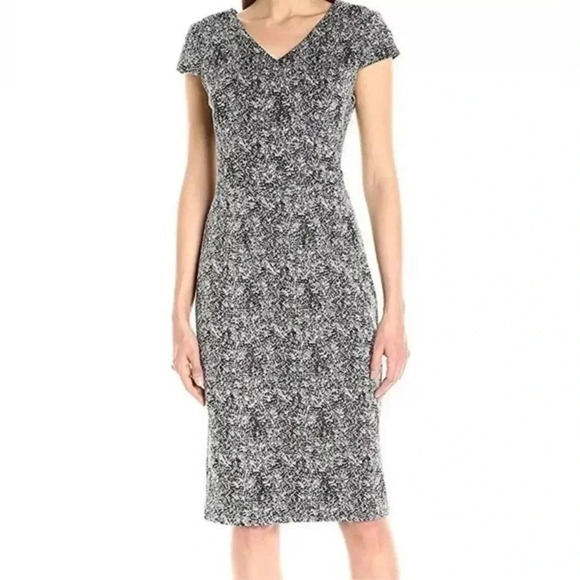 Betsey Johnson Black Silver Metallic Shimmer V-Neck Cocktail Dress Size 6 Small - Picture 1 of 5